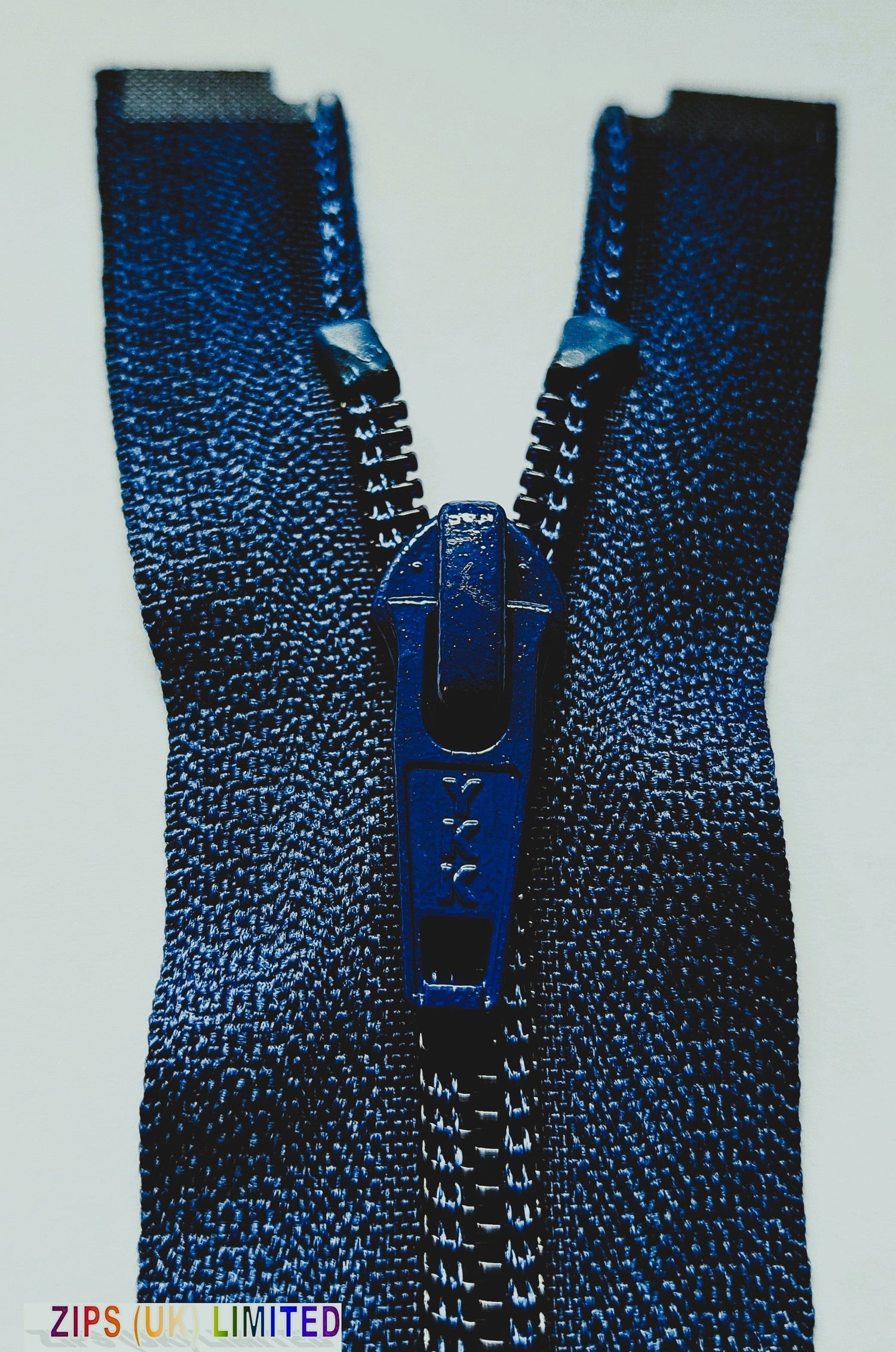 CNO56 Medium Weight Open End 71cm/28" Zip