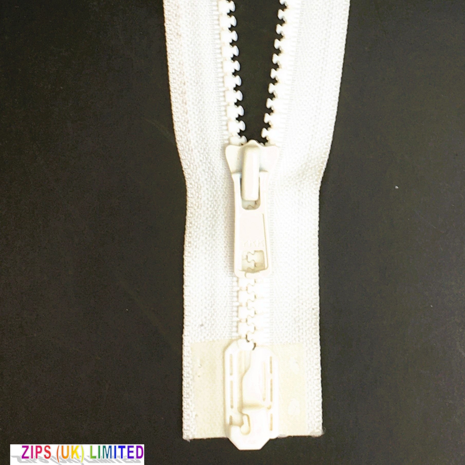 VSO56 Clik TRACK Medium Weight Open End 66cm/26" Zip