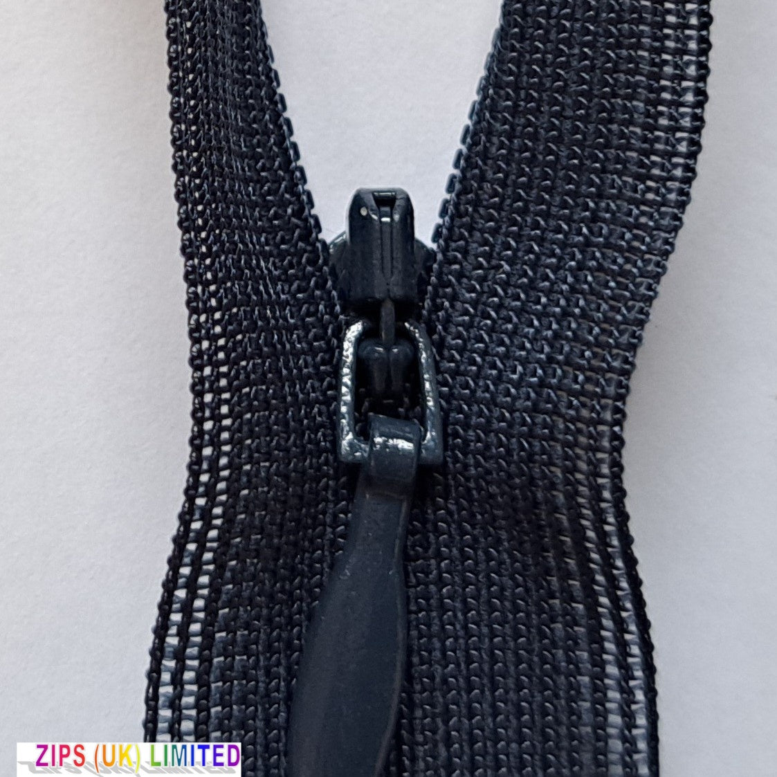2CC Lightweight Concealed 56cm/22" Zip