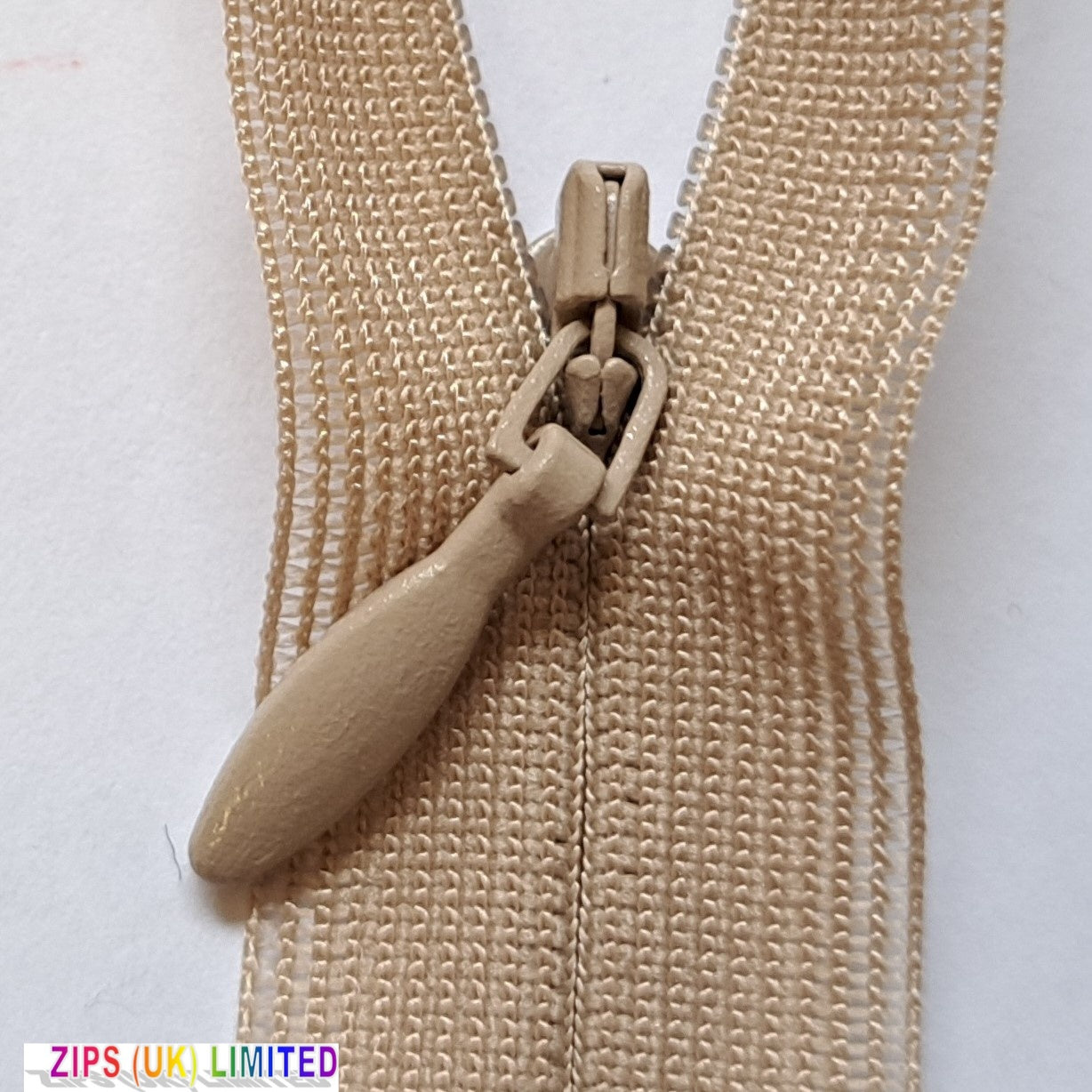 2CC Lightweight Concealed 23cm/9" Zip