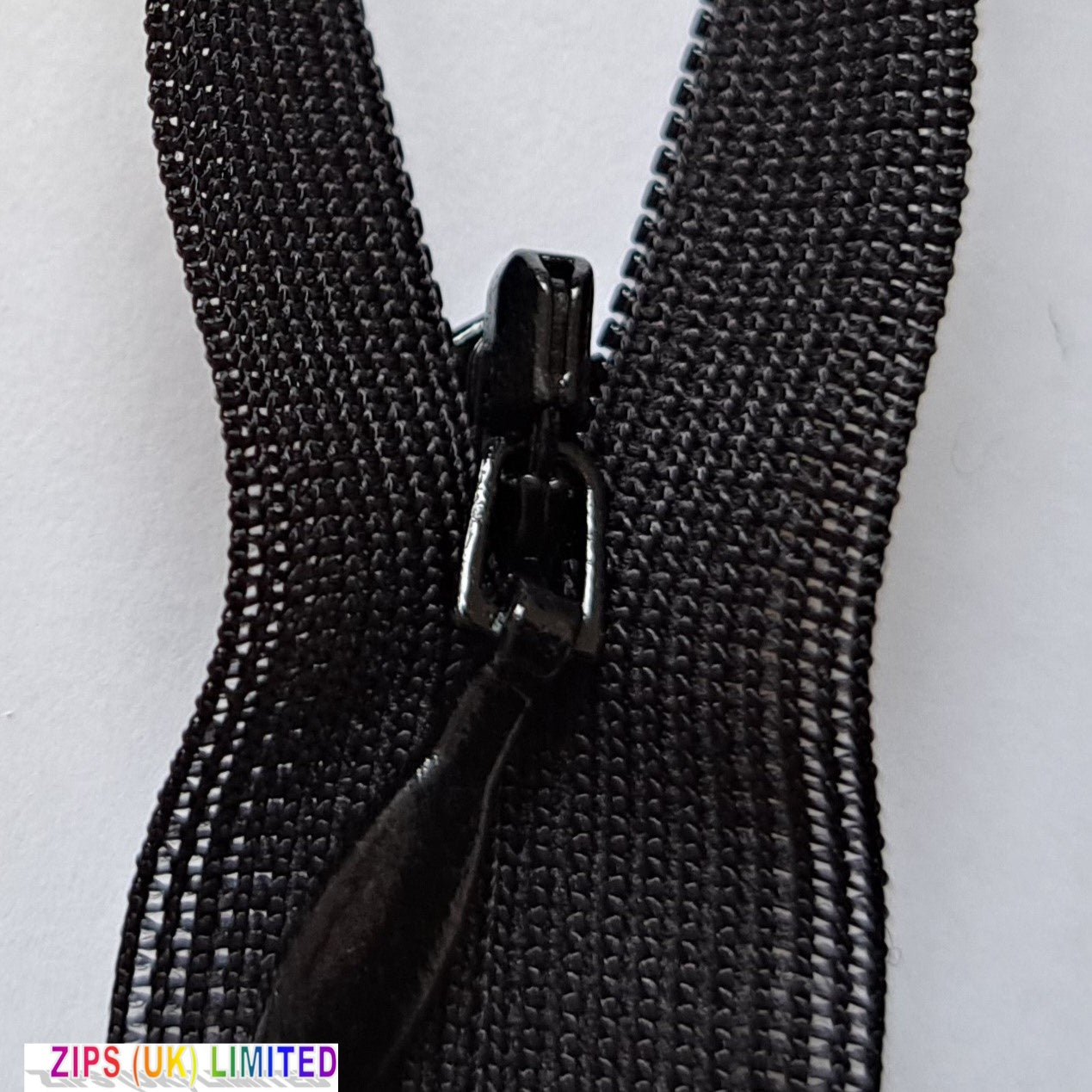 2CC Lightweight Concealed 56cm/22" Zip