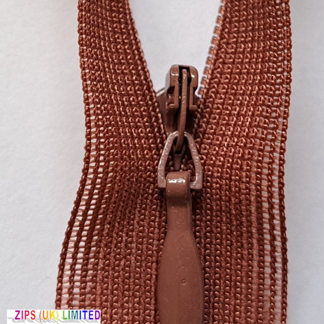 2CC Lightweight Concealed 56cm/22" Zip