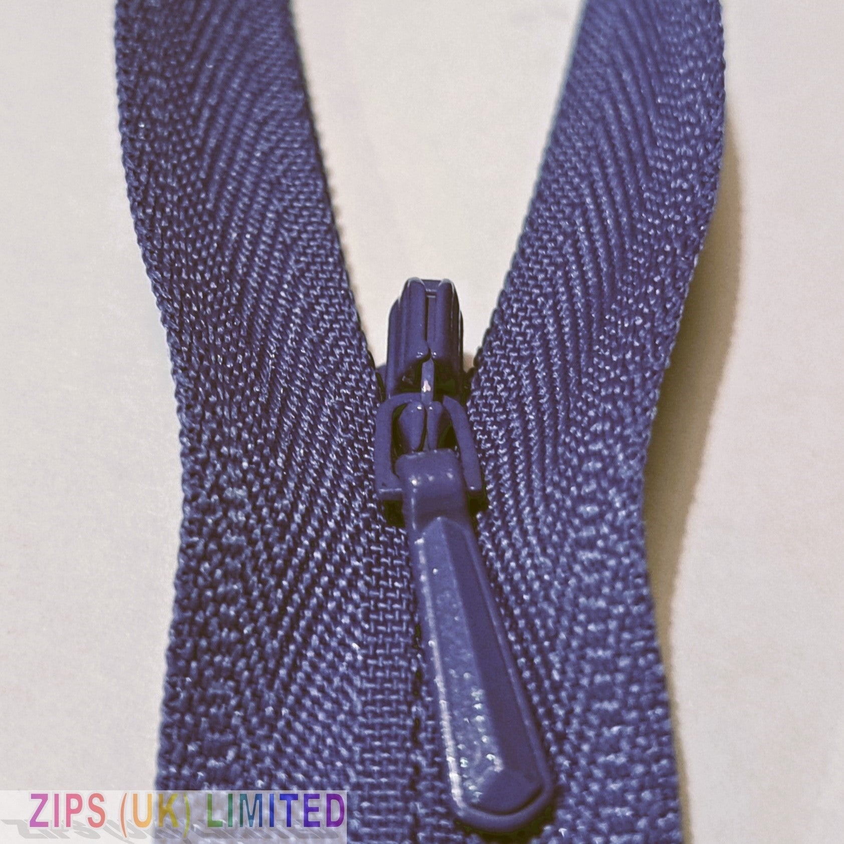 3CC Concealed Zips 23cm/9"