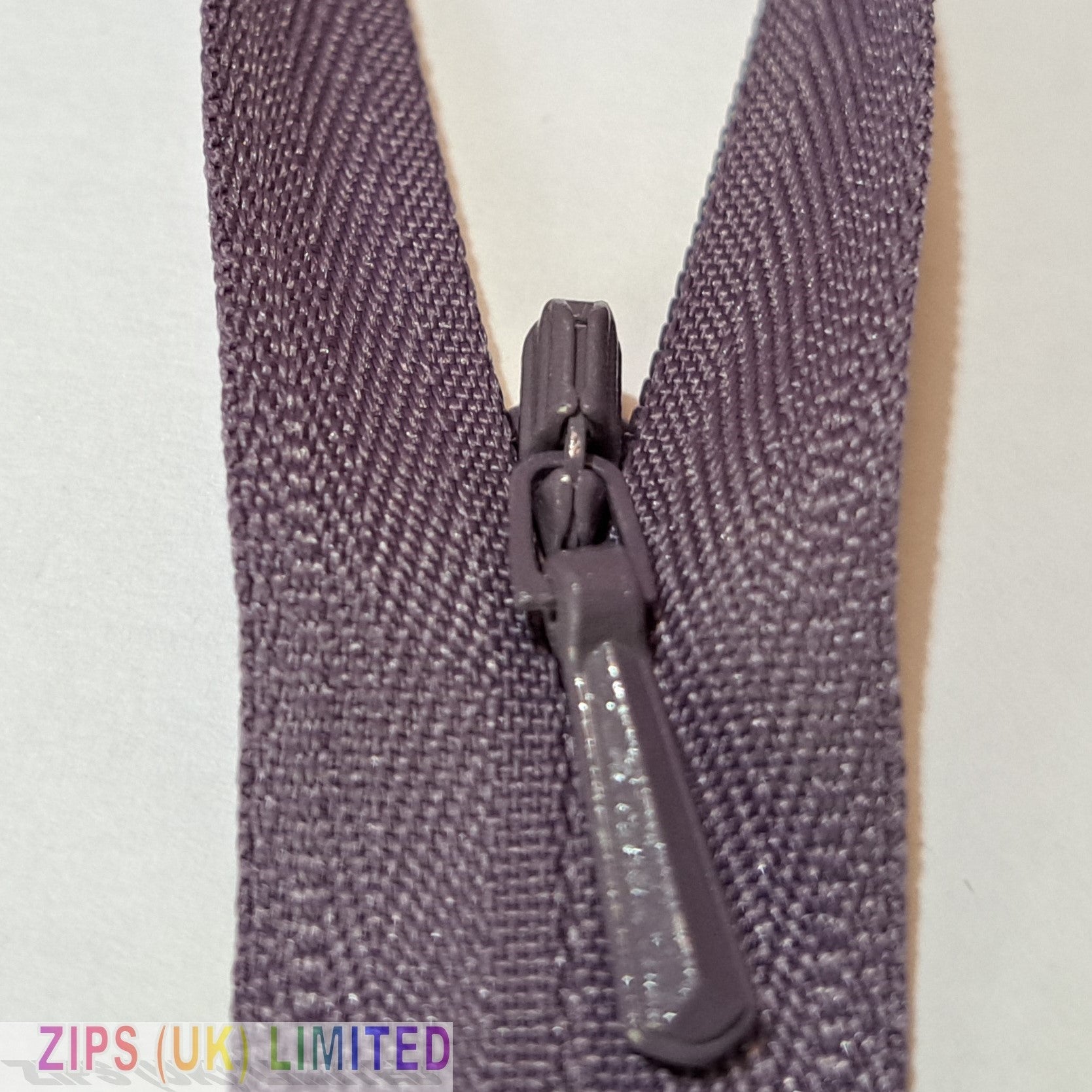 3CC Concealed Zips 23cm/9"