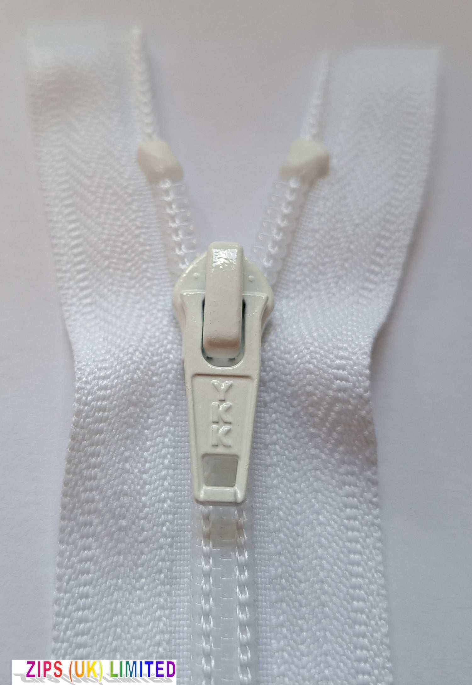 CNO56 Medium Weight Open End 71cm/28" Zip