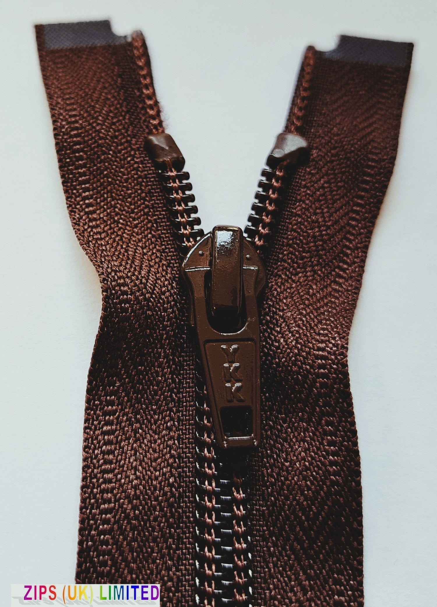 CNO56 Medium Weight Open End 66cm/26" Zip
