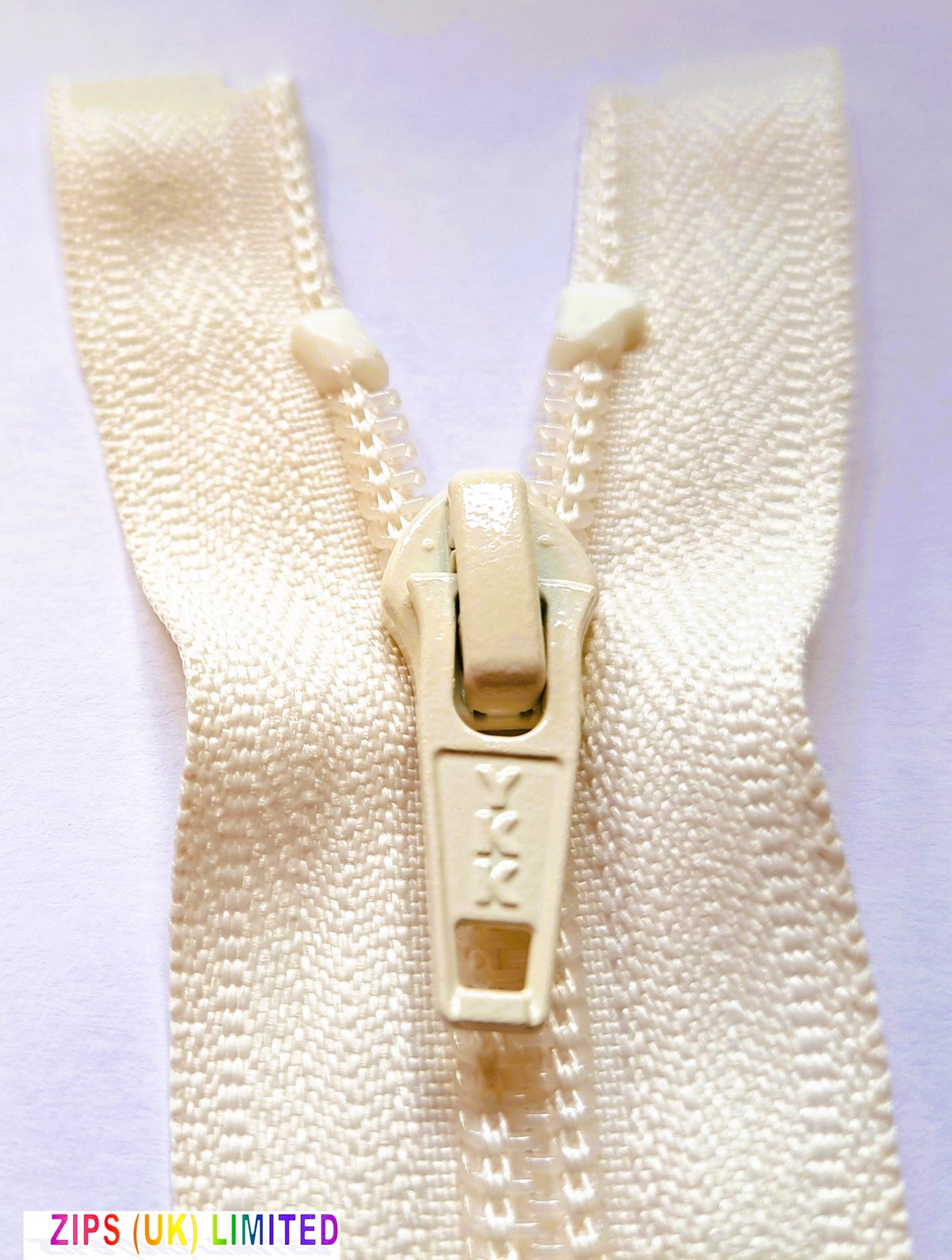 CNO56 Medium Weight Open End 61cm/24" Zip