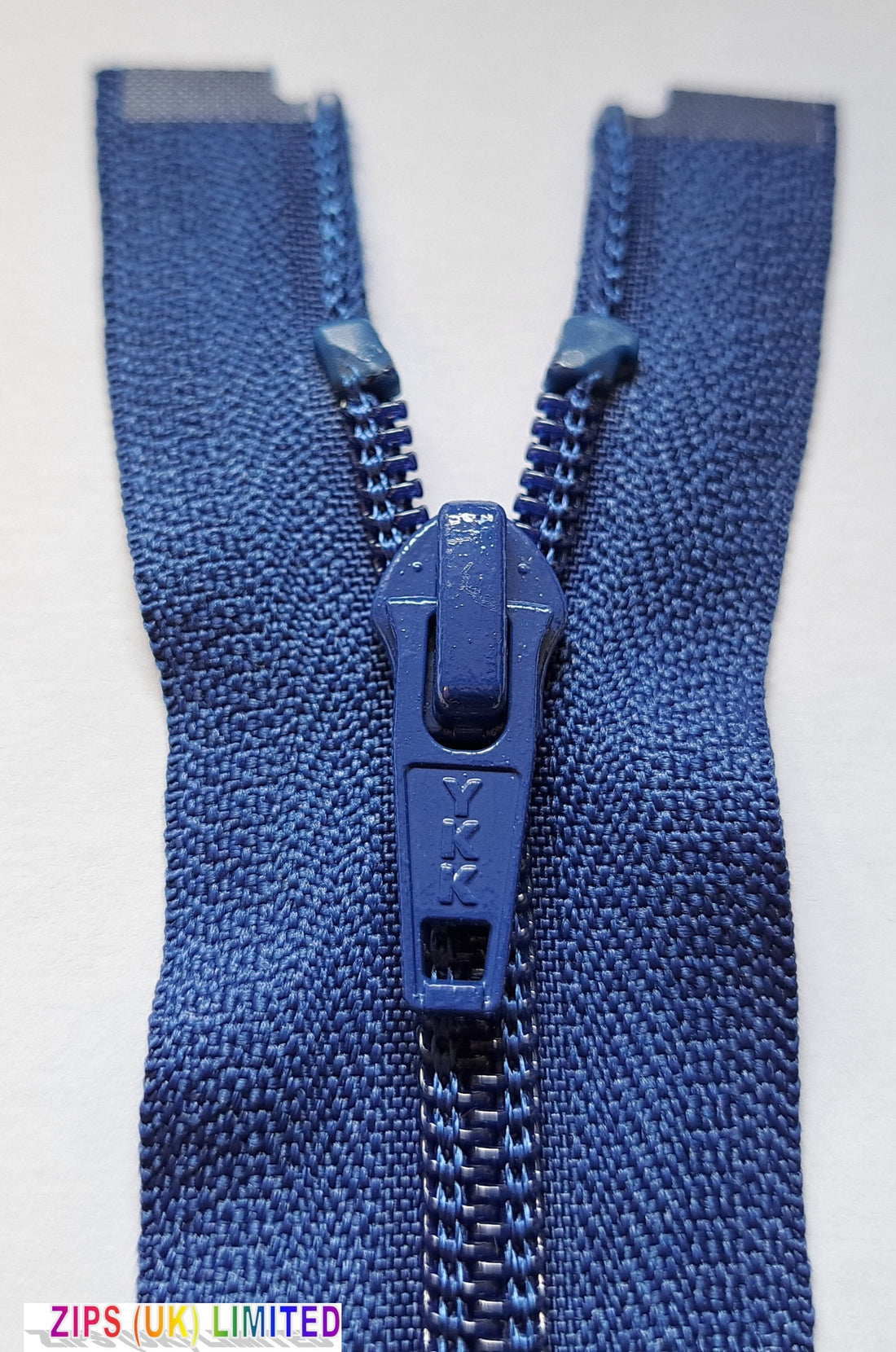 CNO56 Medium Weight Open End 66cm/26" Zip