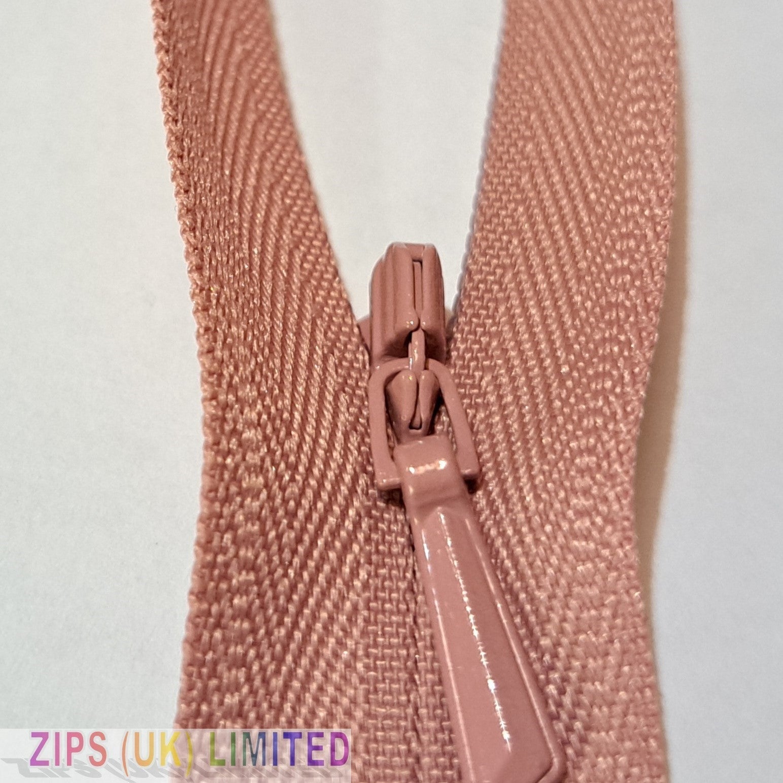 3CC Concealed Zips 56cm/22&quot;