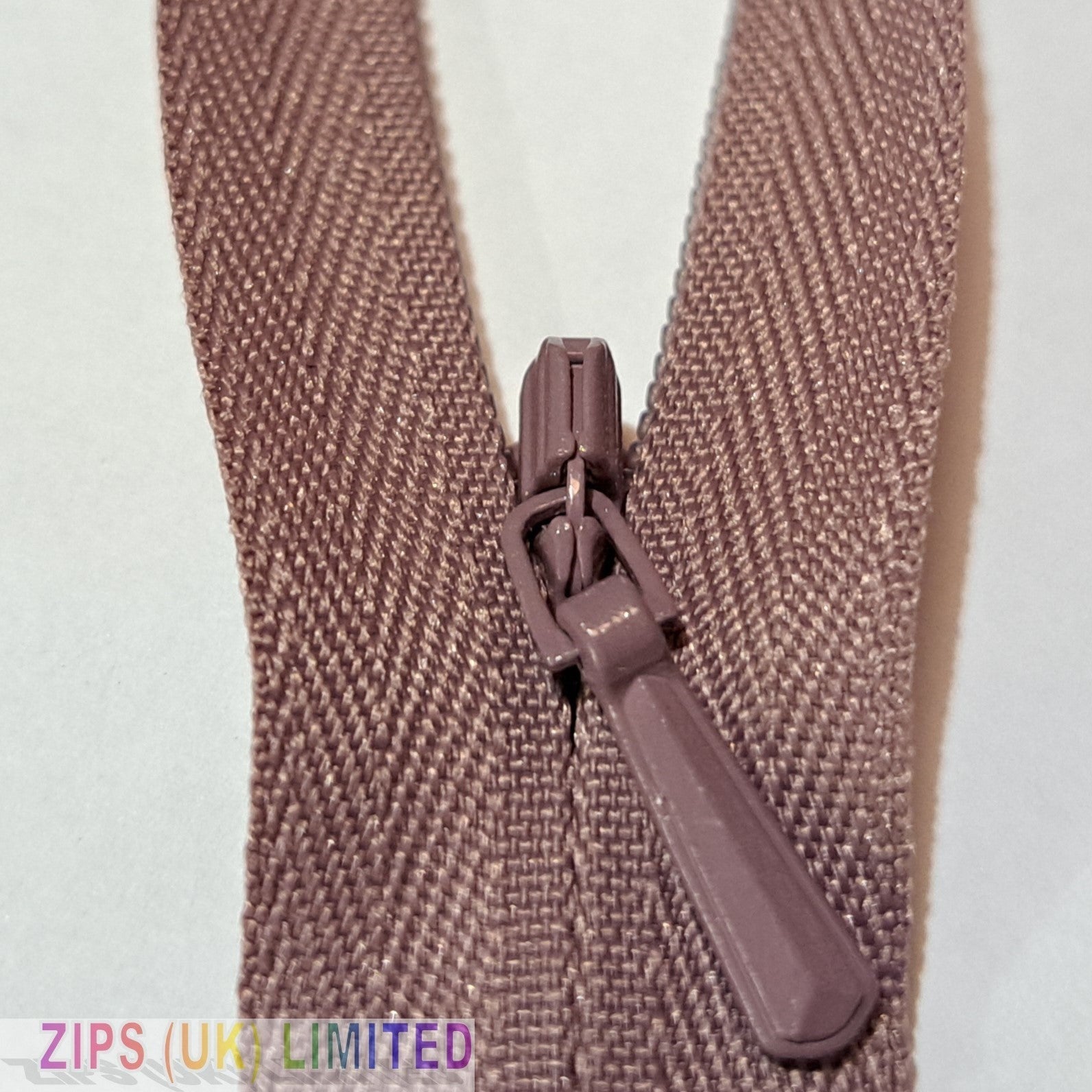 3CC Concealed Zips 56cm/22&quot;