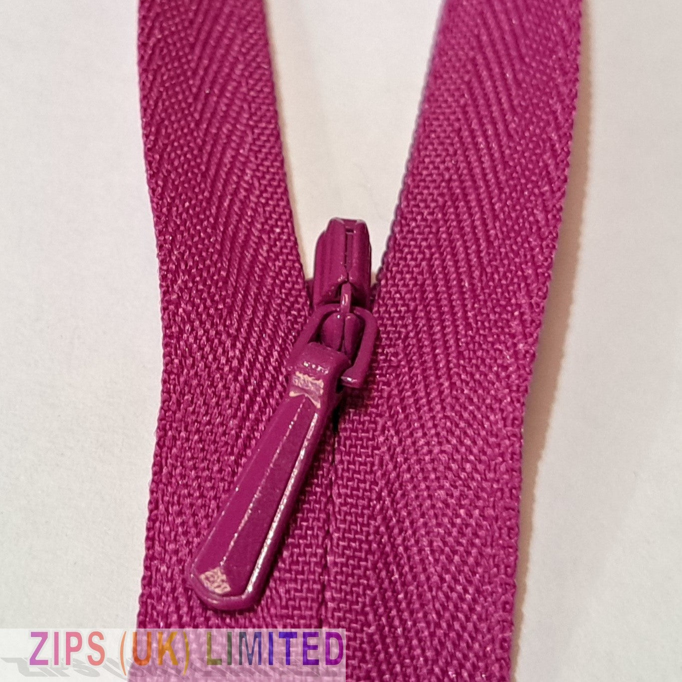 3CC Concealed Zips 56cm/22"