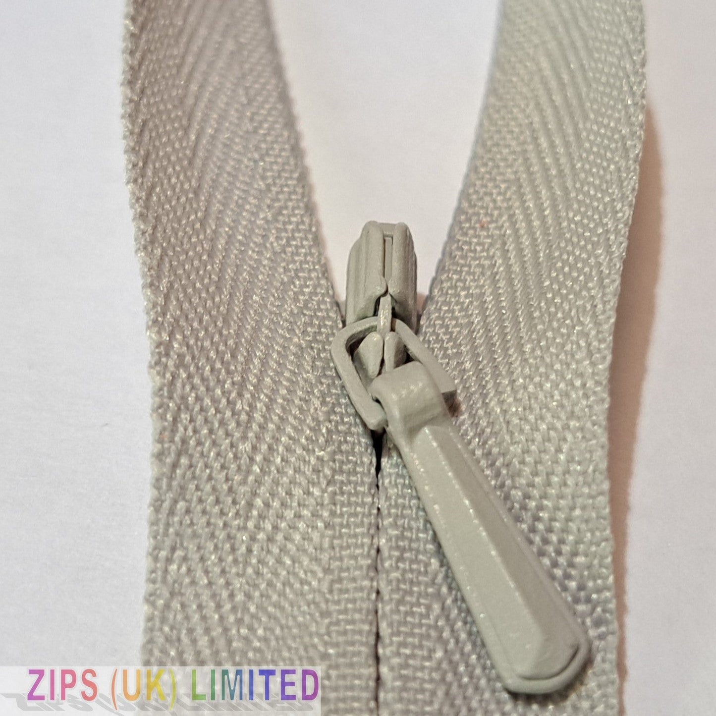 3CC Concealed Zips 41cm/16"