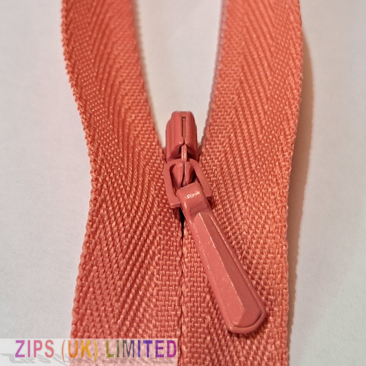 3CC Concealed Zips 23cm/9"