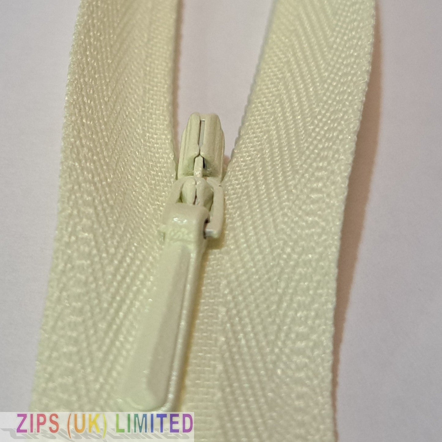 3CC Concealed Zips 56cm/22"