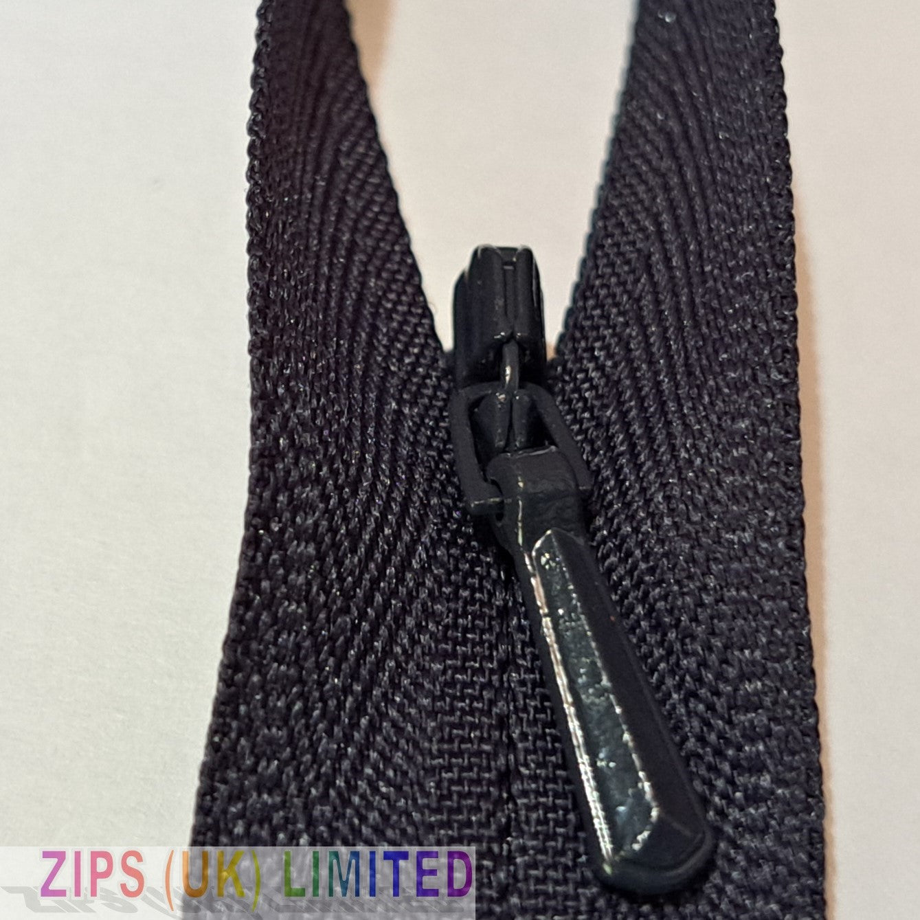 3CC Concealed Zips 41cm/16"