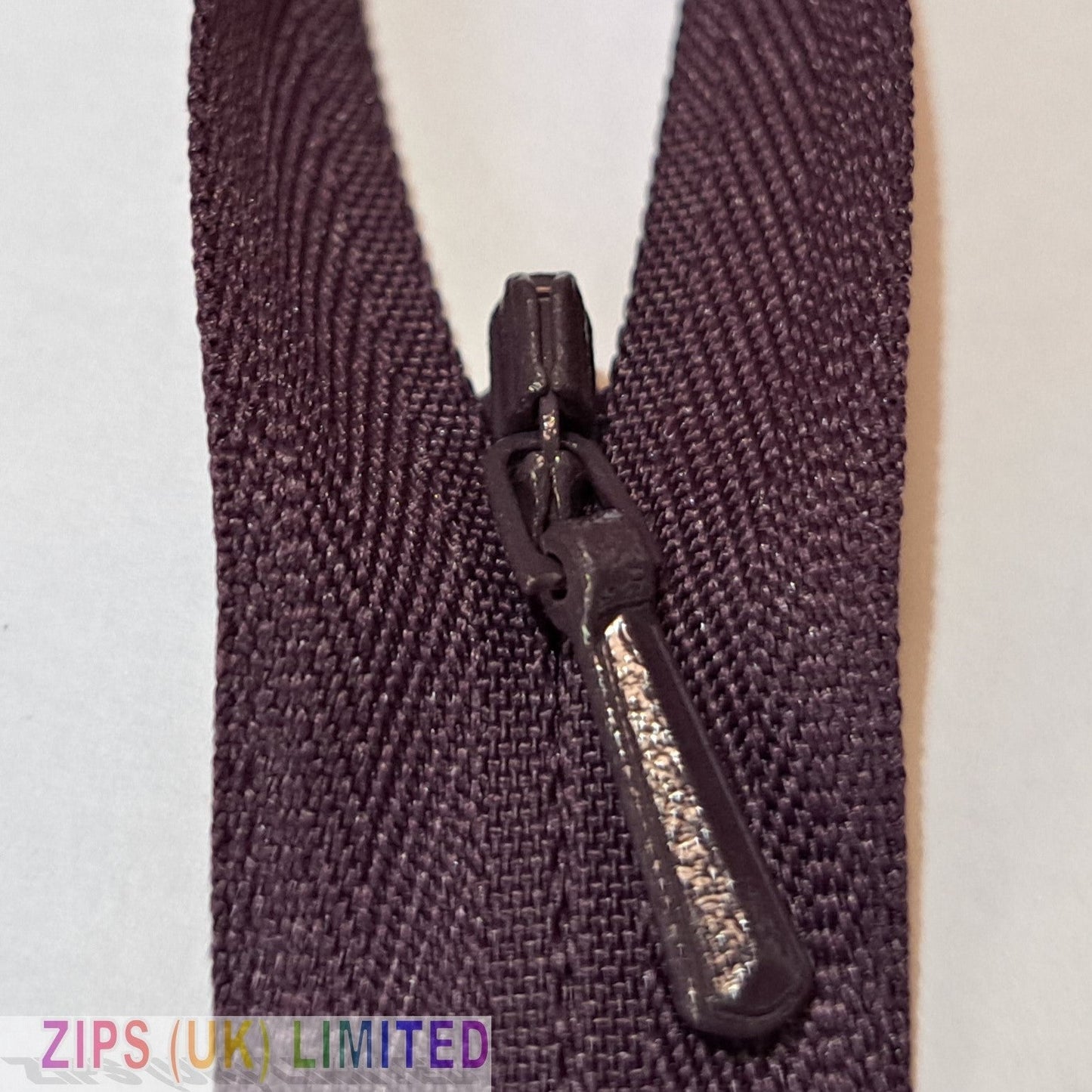 3CC Concealed Zips 56cm/22"